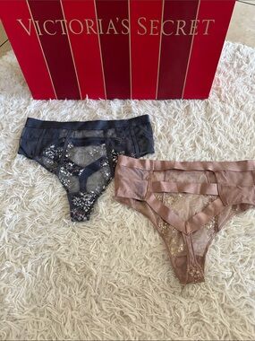 Victoria's Secret Black & Mauve Floral Lace Thong high waist